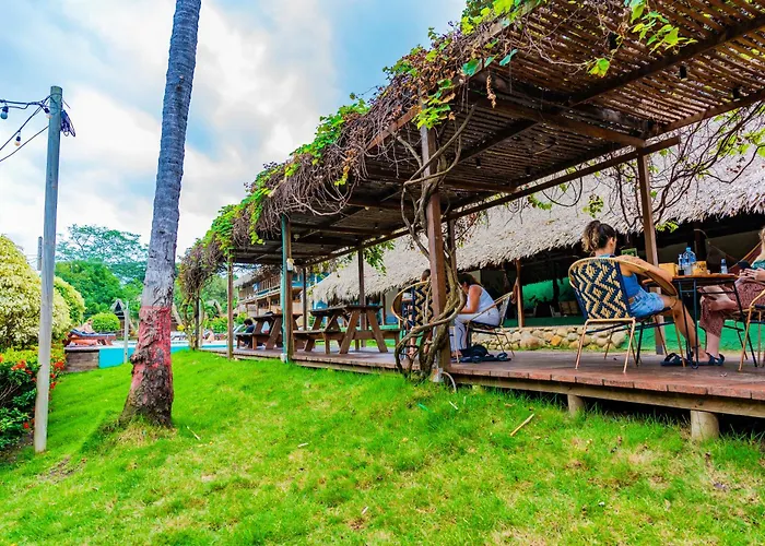 Tiki Hut Hostel Palomino